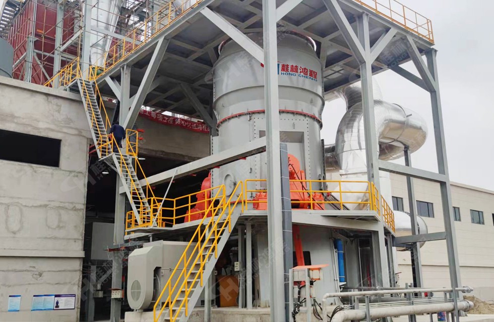 豪氣！福建這家廠一次訂了三臺(tái)鈦精礦磨粉機(jī)