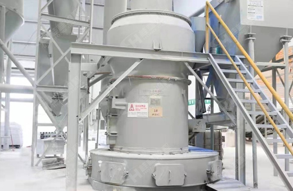 四川某市HC1500擺式磨粉機(jī)生產(chǎn)線投產(chǎn)：白云石粉325目，時(shí)產(chǎn)6噸